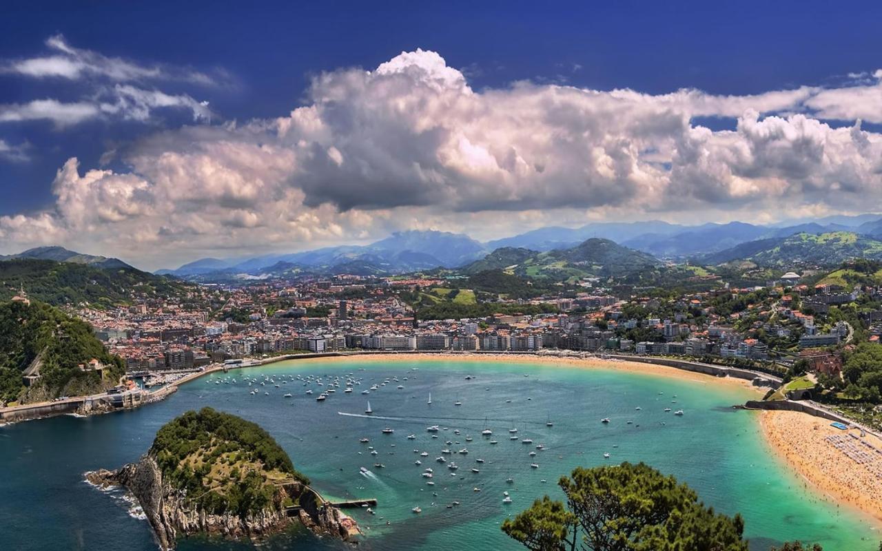 Spacious Central Old Town Apartment San Sebastián Exteriör bild